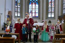 Naumburger Prinzenpaare mit Hofnarren besuchen den Kindergottesdienst (Foto: Karl-Franz Thiede)